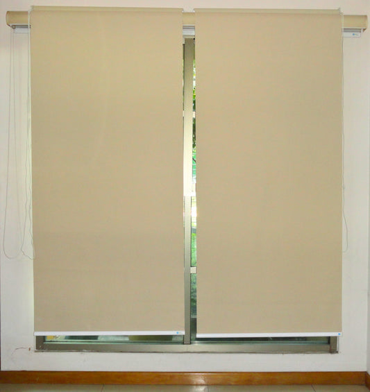 Easy Blind, Set de Persianas Enrollables Easyblind Cocktail Blo - Sand, Arena, Vinilo (PVC), 2016, Izquierdo; 89 cm ancho x 213 cm alto, Derecho; 87 cm ancho x 225 cm alto,  Peso: 8.4 kg por unidad igual a 16.8 kg total set.