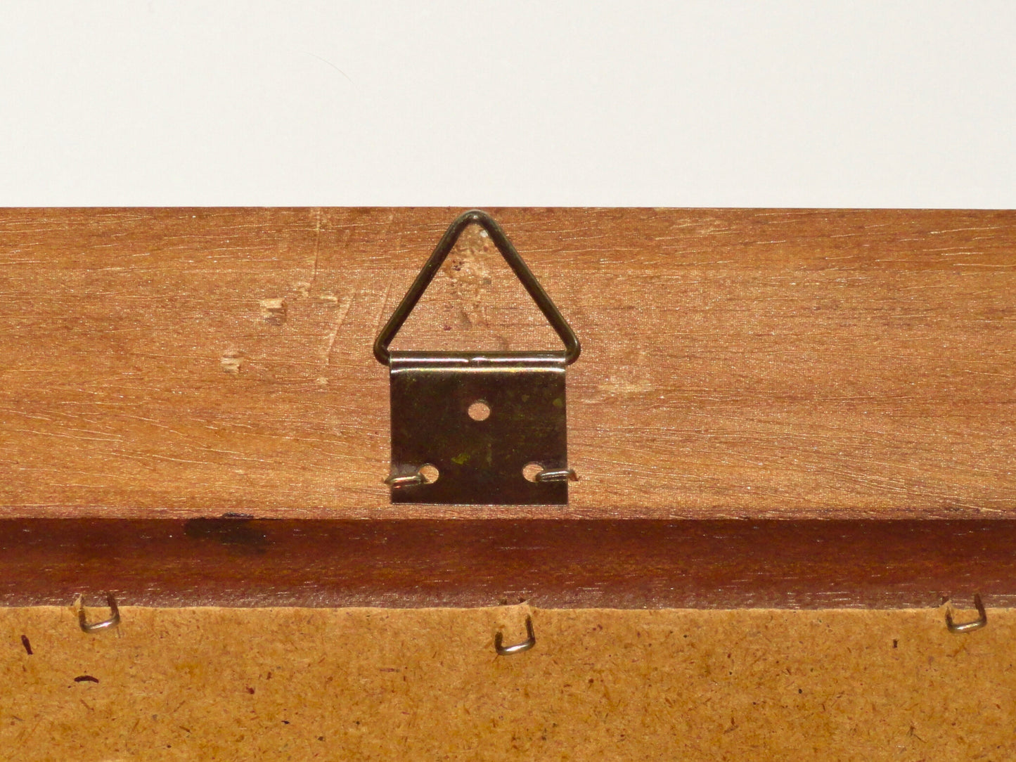 Astracaccio Bagni di Lucca, Espejo Decorativo Pared, Marrón, Espejo y Madera, Italia - S XX, 56.5 cm de ancho x 4.5 cm profundidad x 76.5 cm alto. Peso: 6 kg.