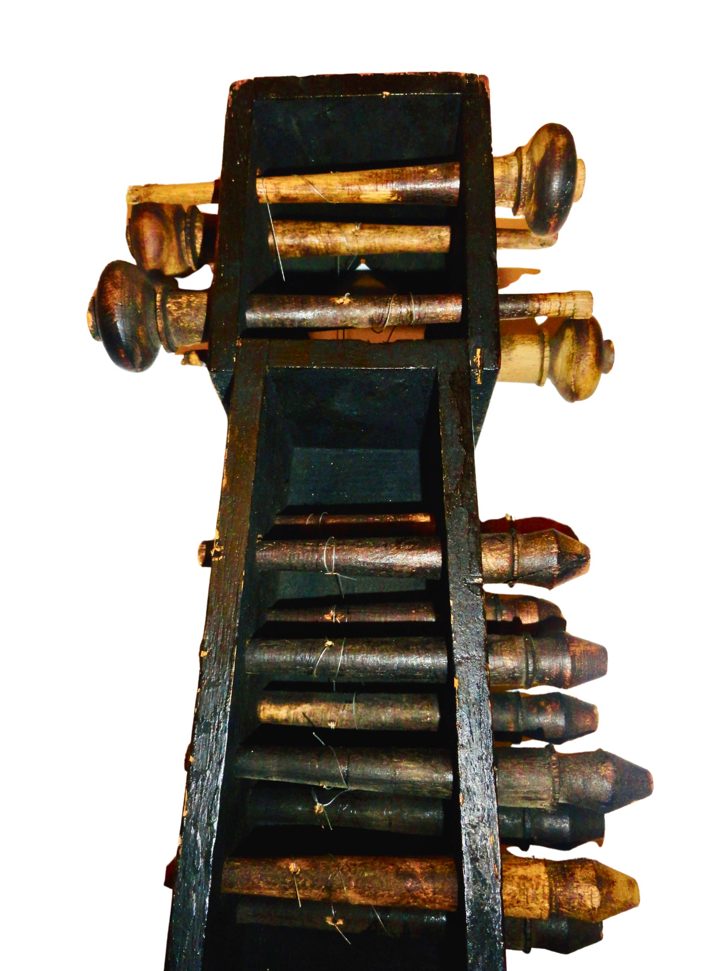 Sarangi, Instrumento, Marrón y Amarillo, Madera y Piel, India S XX, Medidas: 42.5 cm largo x 13.4 cm ancho x 9.5 cm altura. Peso: 600 gr.